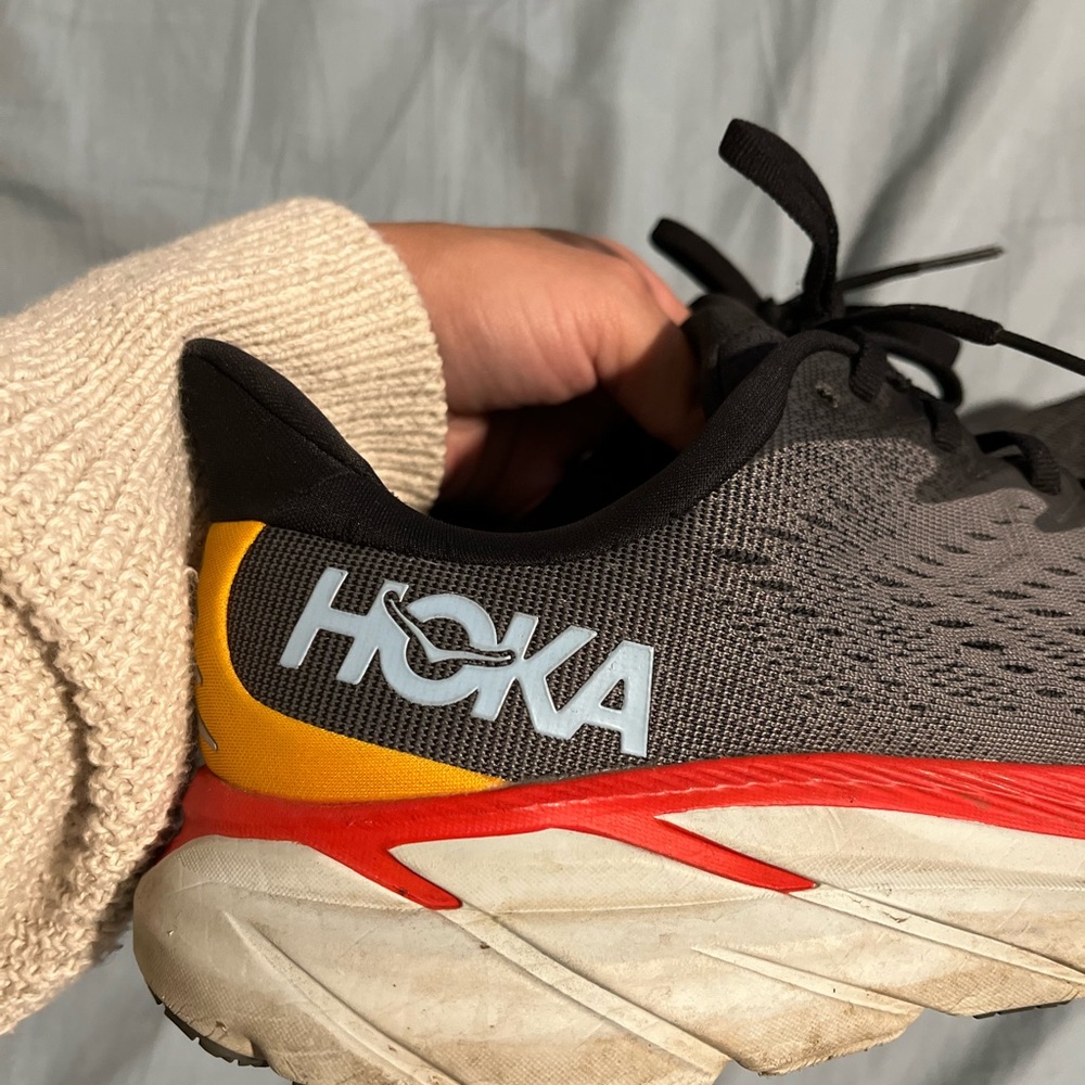 Hoka Clifton 8